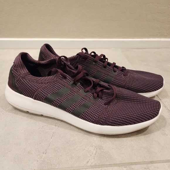 Adidas canvas running shoes size 12.5 dark maroon/wine color - Picture 2 of 3